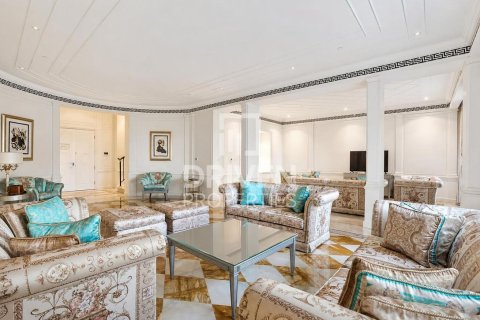 Дуплекс с 3 спальнями в Palazzo Versace, ОАЭ №211456 12