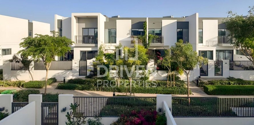3 bedrooms Townhouse in Villanova, UAE No. 212647