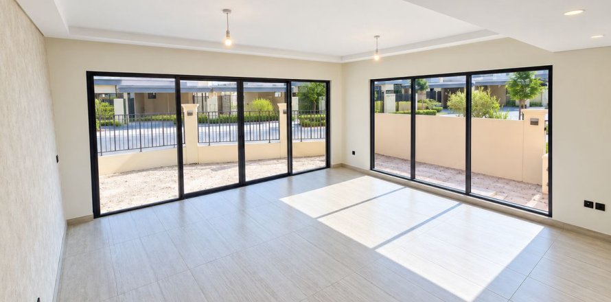 Townhouse de 5 dormitorios en Dubai, UAE No. 223700