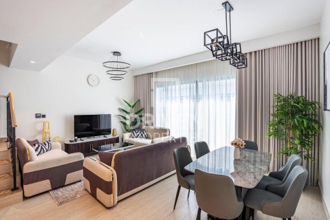Townhouse de 5 dormitorios en Damac Lagoons, UAE No. 215105 5
