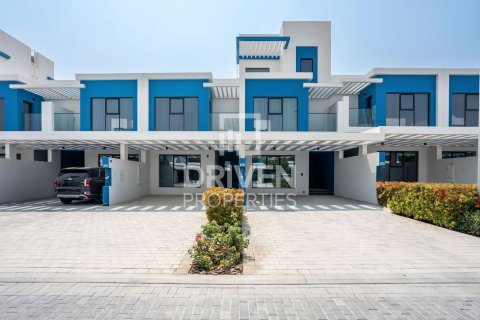 Townhouse de 5 dormitorios en Damac Lagoons, UAE No. 215105 3