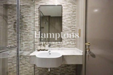Квартира с 2 спальнями в The Address Dubai Marina, ОАЭ №213620 24