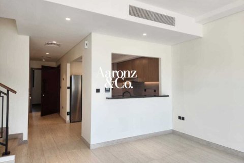 Villa de 4 dormitorios en Damac Lagoons, UAE No. 208419 5