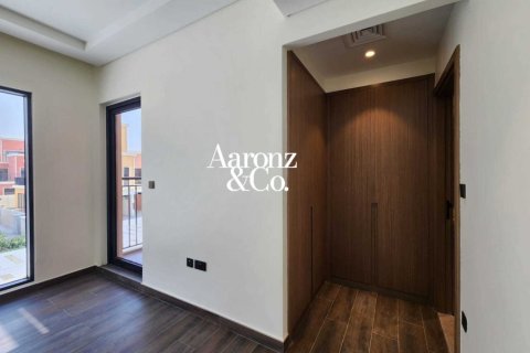 Villa de 4 dormitorios en Damac Lagoons, UAE No. 208419 10
