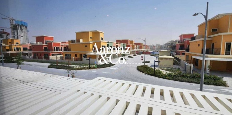 Villa de 4 dormitorios en Damac Lagoons, UAE No. 208419