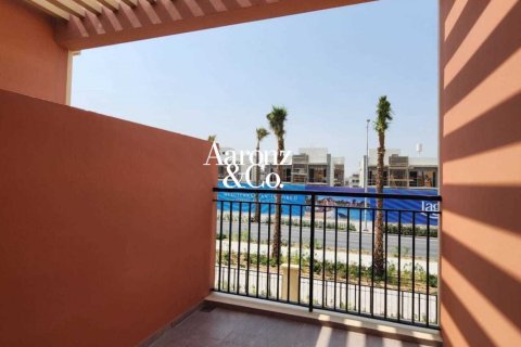 Villa de 4 dormitorios en Damac Lagoons, UAE No. 208419 3