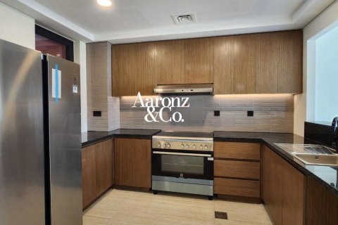 Villa de 4 dormitorios en Damac Lagoons, UAE No. 208419 7
