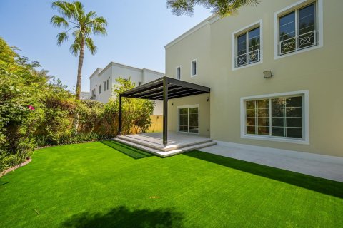 Villa de 3 dormitorios en The Lakes, UAE No. 215420 3