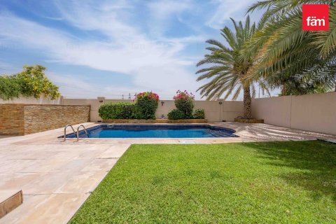 Вилла с 3 спальнями в Jumeirah Park, ОАЭ №161767 5