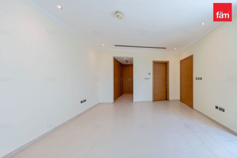 Вилла с 3 спальнями в Jumeirah Park, ОАЭ №161767 7