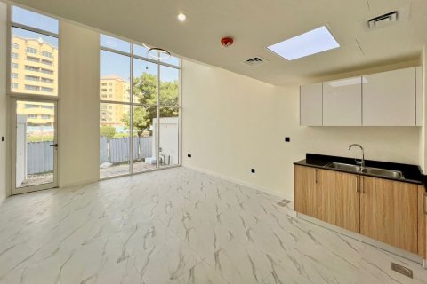 Townhouse de 4 dormitorios en Dubai Investment Park, UAE No. 218137