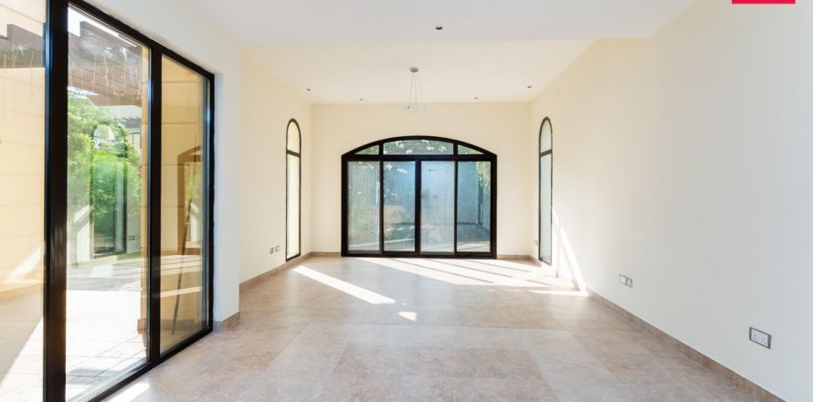 Townhouse de 4 chambres à Dubai, UAE No. 222108