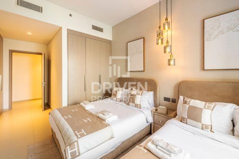 3 bedrooms Apartment in Opera District, UAE No. 211469 13