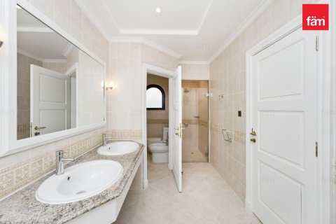 4 bedrooms Villa in Palm Jumeirah, UAE No. 147793 16