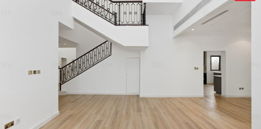 4 bedrooms Villa in Palm Jumeirah, UAE No. 147793