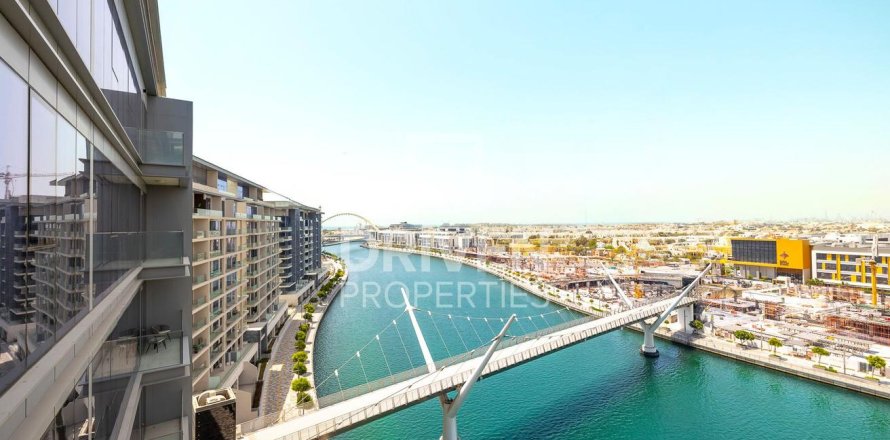 Apartment de 2 dormitorios en Al Wasl, UAE No. 217531