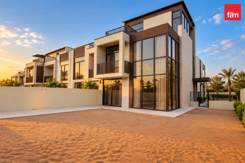 4 bedrooms Townhouse in Dubai, UAE No. 168242