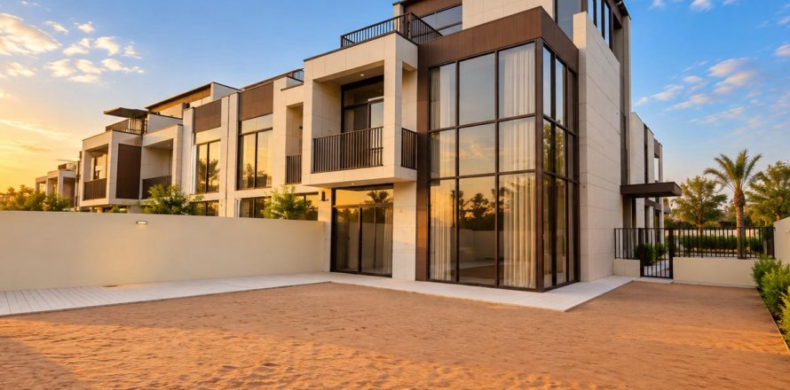 4 bedrooms Townhouse in Dubai, UAE No. 168242