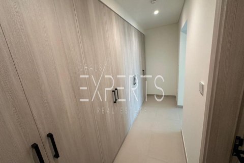 4 bedrooms Villa in Al Shamkha, UAE No. 225076 12