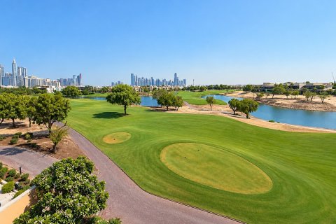 Вилла с 4 спальнями в Emirates Hills, ОАЭ №221623 9