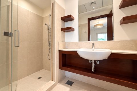Вилла с 4 спальнями в Emirates Hills, ОАЭ №221623 19