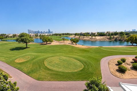 Вилла с 4 спальнями в Emirates Hills, ОАЭ №221623