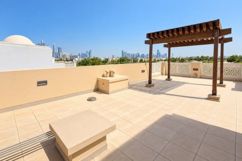 Вилла с 4 спальнями в Emirates Hills, ОАЭ №221623 15