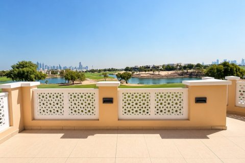 Вилла с 4 спальнями в Emirates Hills, ОАЭ №221623 13