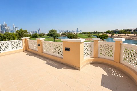 Вилла с 4 спальнями в Emirates Hills, ОАЭ №221623 8