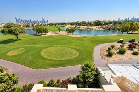 Вилла с 4 спальнями в Emirates Hills, ОАЭ №221623 5