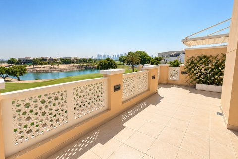 Вилла с 4 спальнями в Emirates Hills, ОАЭ №221623 7