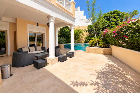 Вилла с 4 спальнями в Emirates Hills, ОАЭ №221623 24