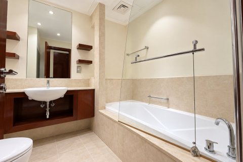 Вилла с 4 спальнями в Emirates Hills, ОАЭ №221623 18