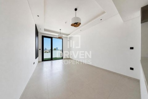 Apartment de 2 dormitorios en District 11, UAE No. 214992 4