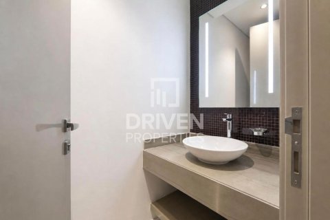 1 bedroom Apartment in DAMAC Towers by Paramount, UAE No. 212326 12