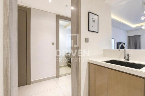 1 bedroom Apartment in DAMAC Towers by Paramount, UAE No. 212326 11