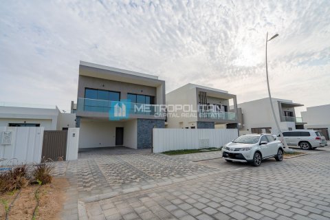 Villa de 4 dormitorios en Yas Island, UAE No. 142299 4