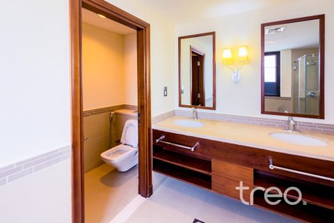 3 bedrooms Villa in Casa, UAE No. 220822 13