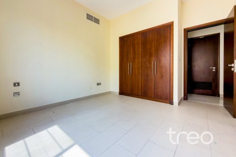 3 bedrooms Villa in Casa, UAE No. 220822 16