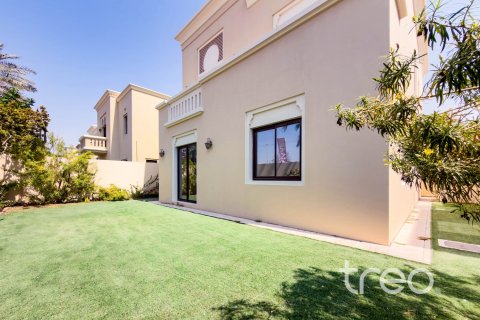 3 bedrooms Villa in Casa, UAE No. 220822