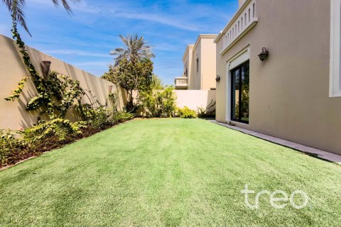 3 bedrooms Villa in Casa, UAE No. 220822 17