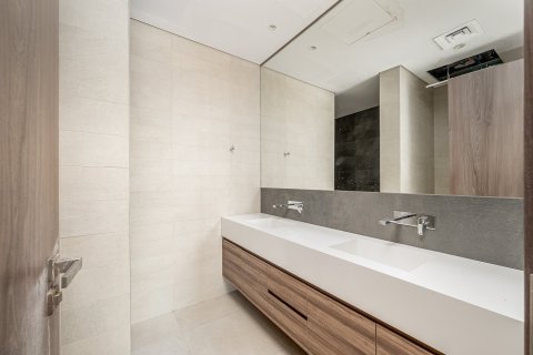 Apartment de 2 dormitorios en SOL Bay, UAE No. 221668 10