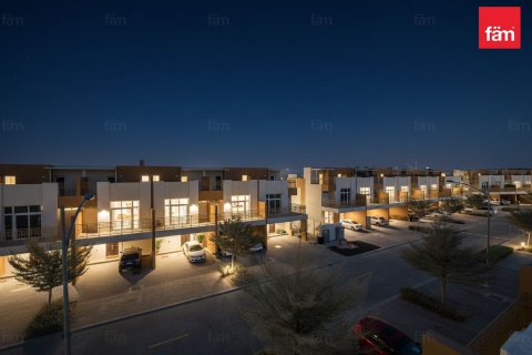 Townhouse de 3 chambres à Dubai, UAE No. 216197 3