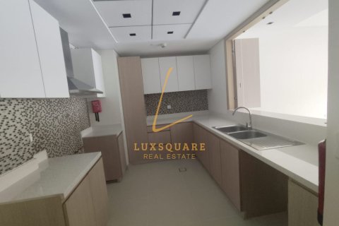 Apartment de 2 dormitorios en Deira, UAE No. 224322 4