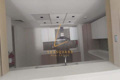 Apartment de 2 dormitorios en Deira, UAE No. 224322 5