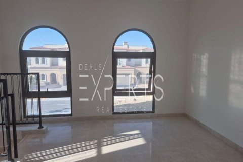 Villa de 3 dormitorios en Khalifa City, UAE No. 224235 9