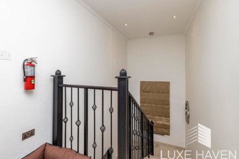 Villa de 3 chambres à Legacy, UAE No. 10586 20