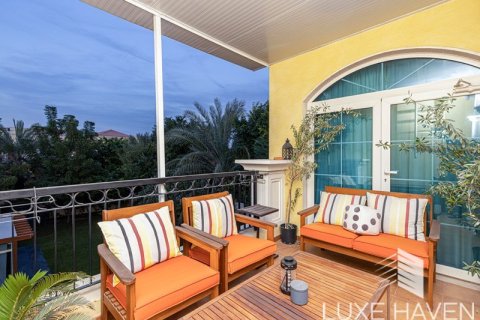 Villa de 3 chambres à Legacy, UAE No. 10586 14