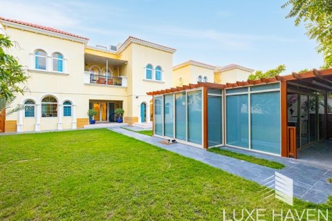 Villa de 3 chambres à Legacy, UAE No. 10586 4