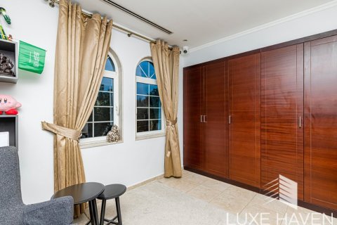 Villa de 3 chambres à Legacy, UAE No. 10586 13